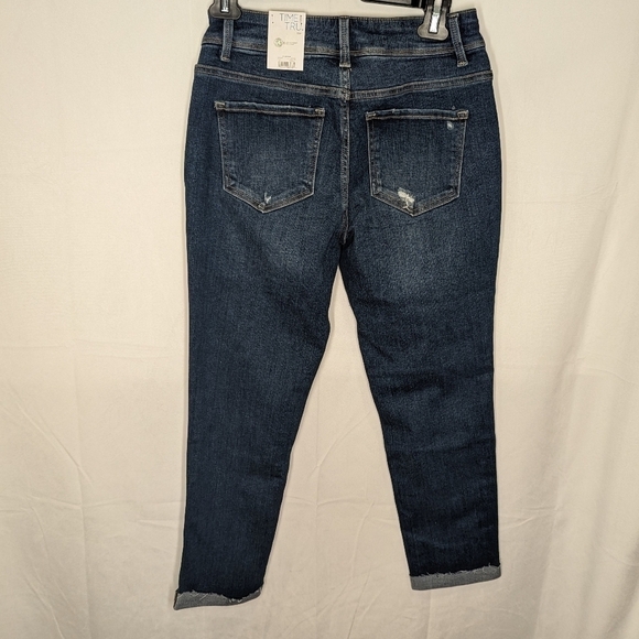 NWT Time and Tru Women's Mid Rise Stretch Denim Capri Jeans, Medium Wash size 4 - Picture 3 of 6